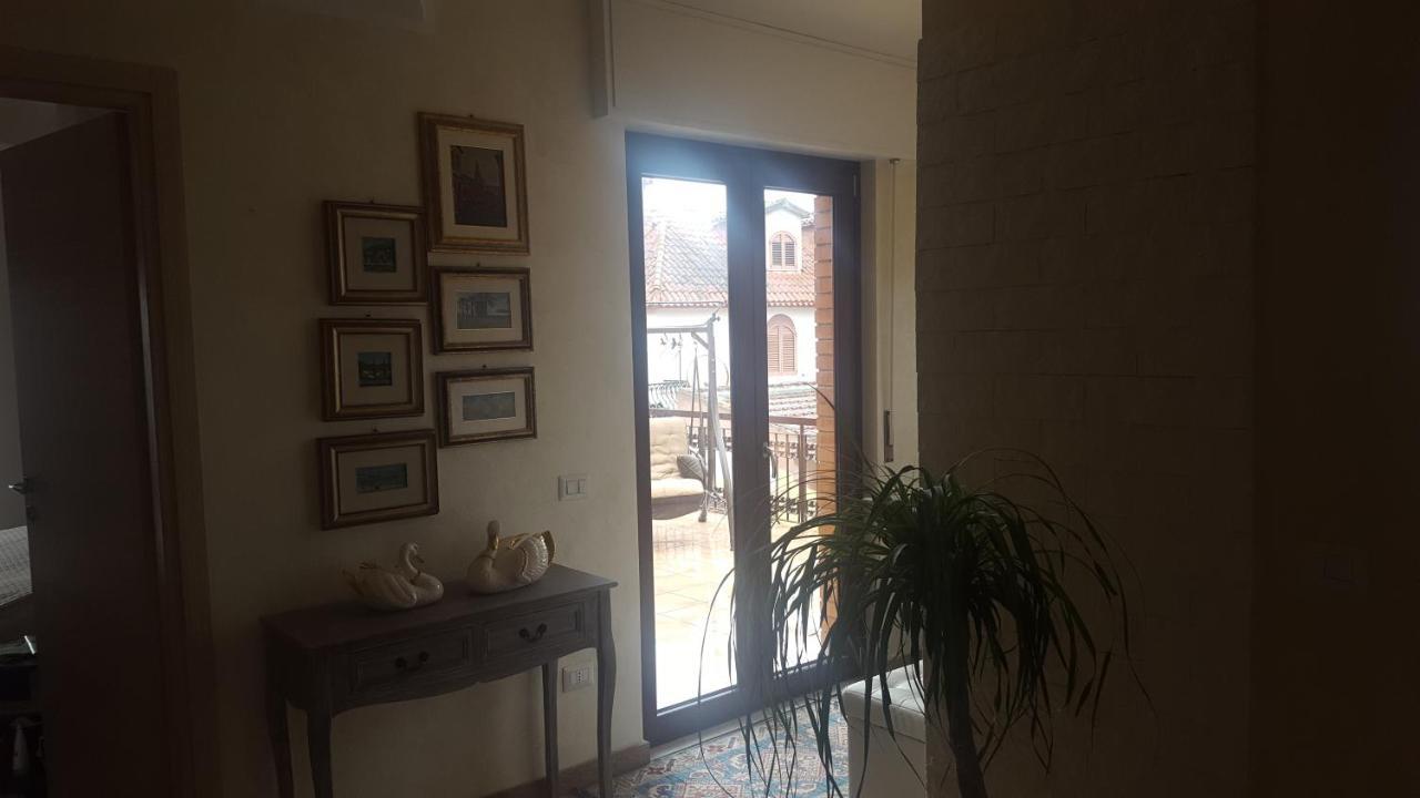 Bed and Breakfast Sole D'Oro Iun S4354 à La Maddalena  Extérieur photo