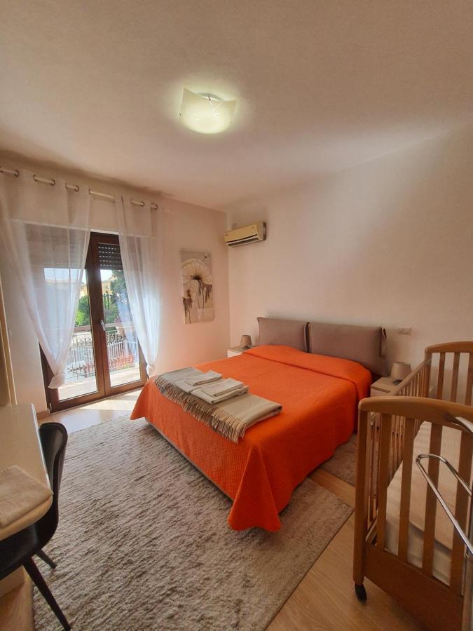 Bed and Breakfast Sole D'Oro Iun S4354 à La Maddalena  Extérieur photo